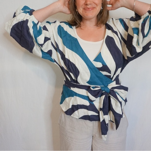 Stunning 100% linen new with tag Cala De La Cruz Mayu wrap top size large - Picture 7 of 16